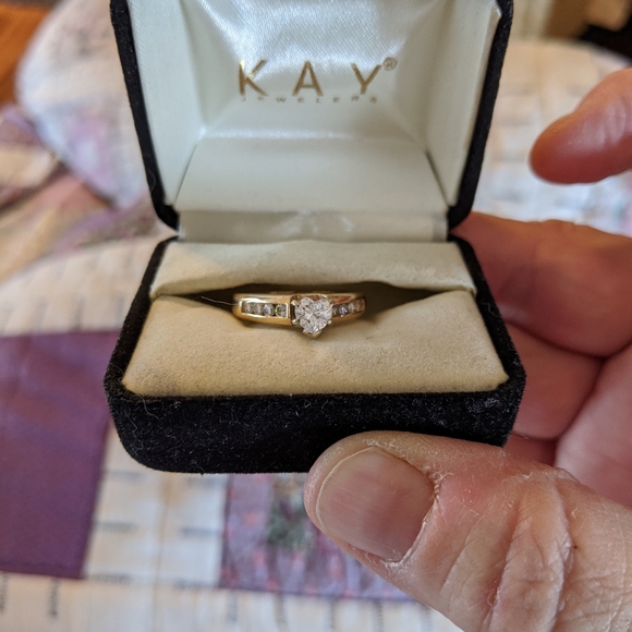 Diamond ring - Picture 1 of 7